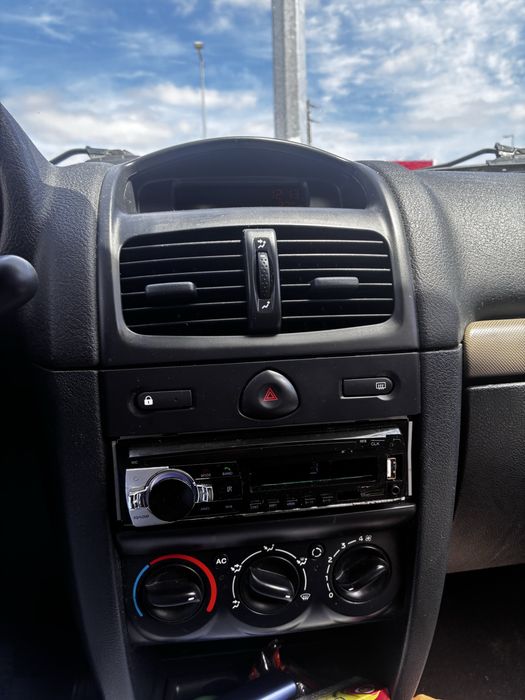 Renault clio 2004