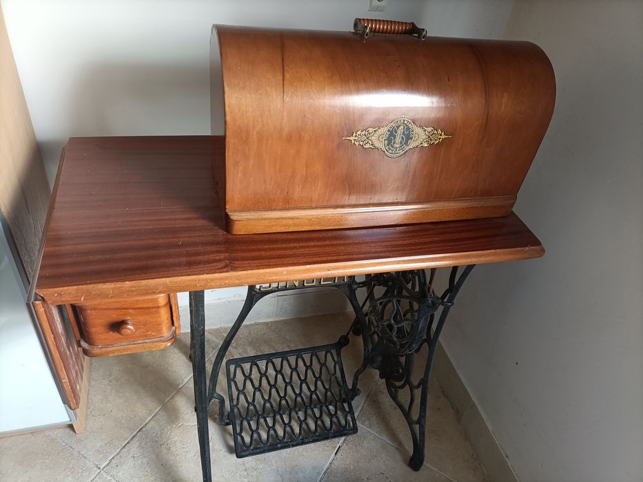 Máquina de costura Singer
