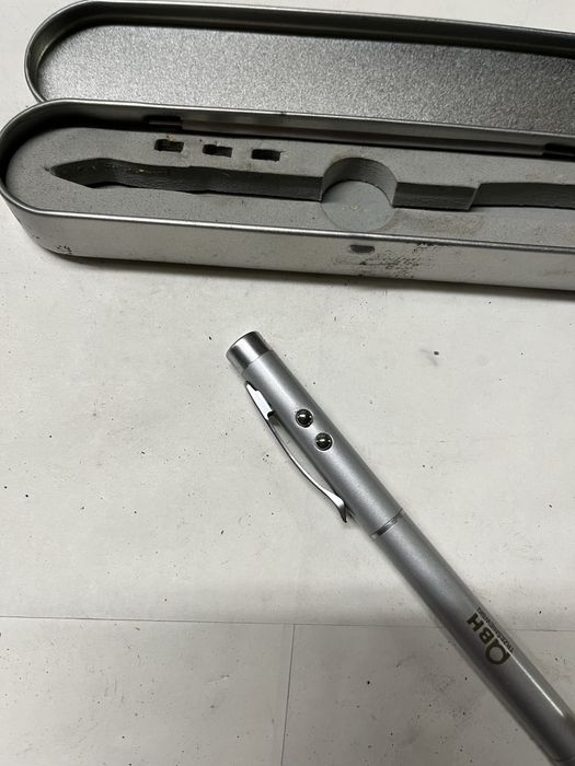 Stary laserowy długopis