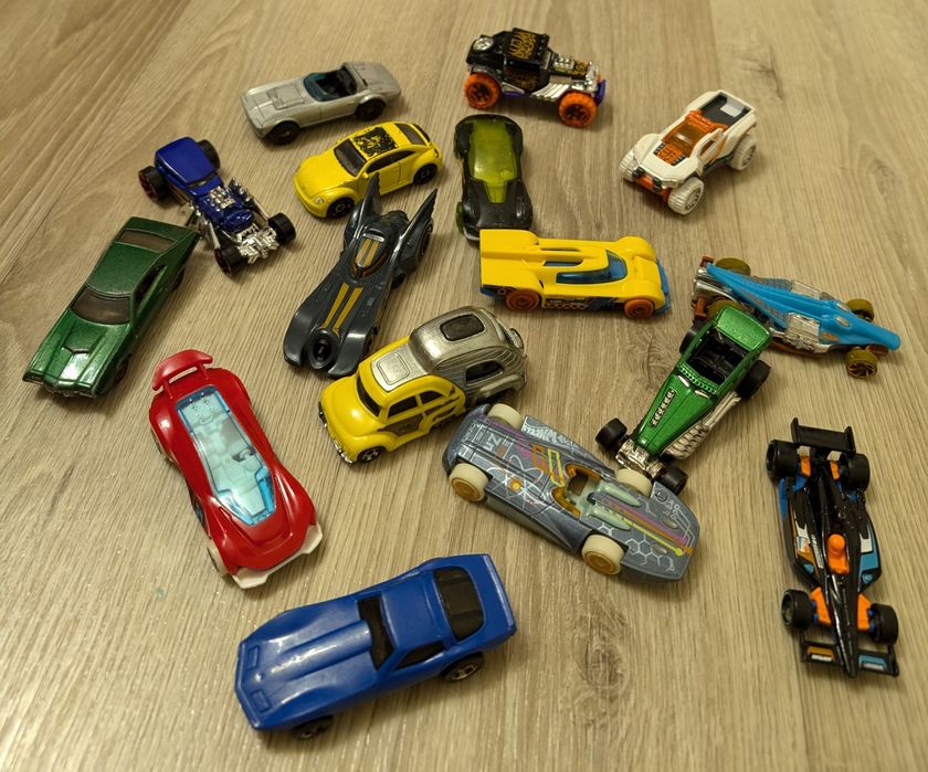 Машинки Darda Motor, Hot Wheels, Matchbox, Технопарк