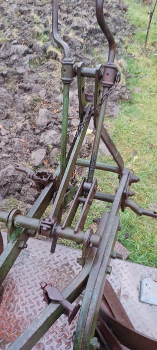 Двокорпусний плуг польський 2 35