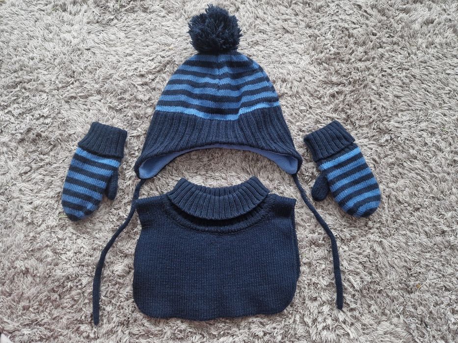 Komplet czapka+komin+rękawiczki r. 74-80 cm H&M