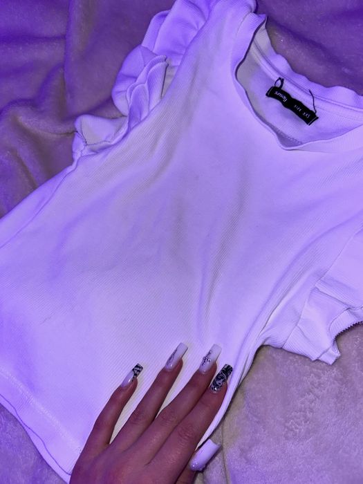 топік сінсей, якісь чудова , розмір XSS!!але підійде на S