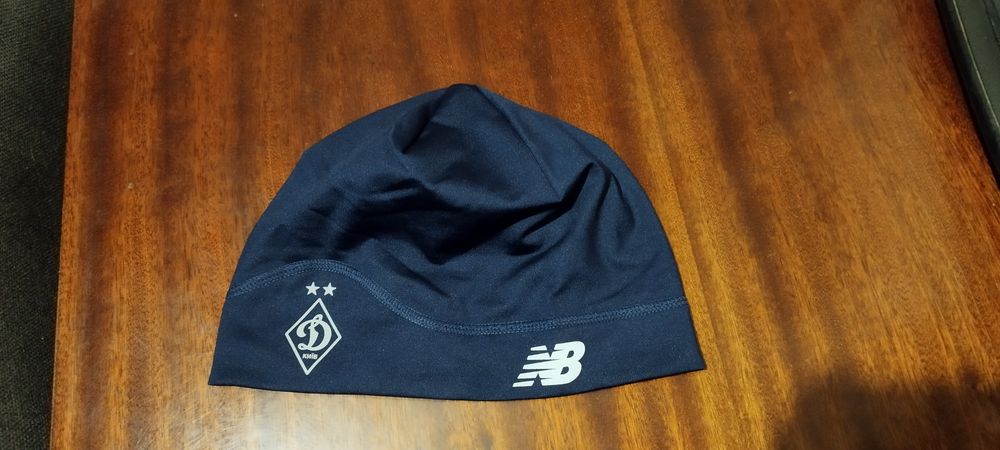 Шапка new balance