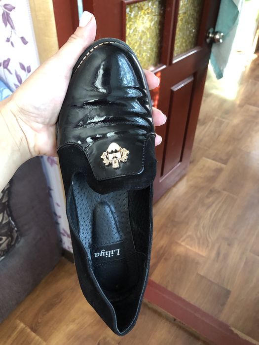 Шкіряні лофери стан нових жіночі