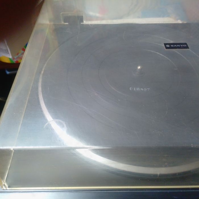 Вініловий програвач Sanyo TP 6100