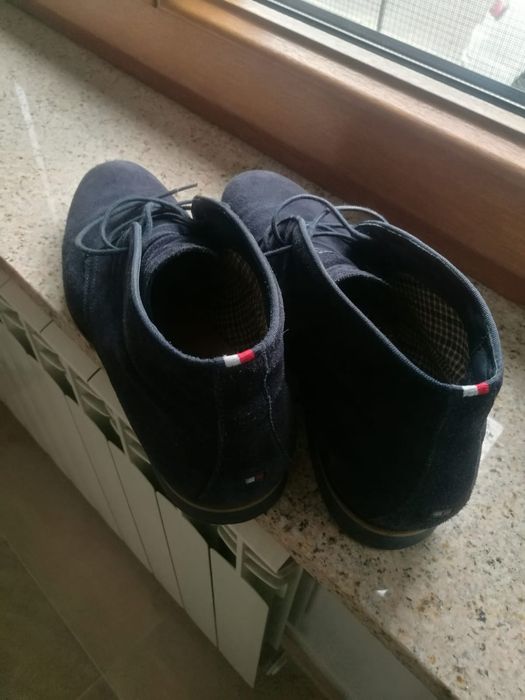 Buty zamszowe Tommy Hilfiger