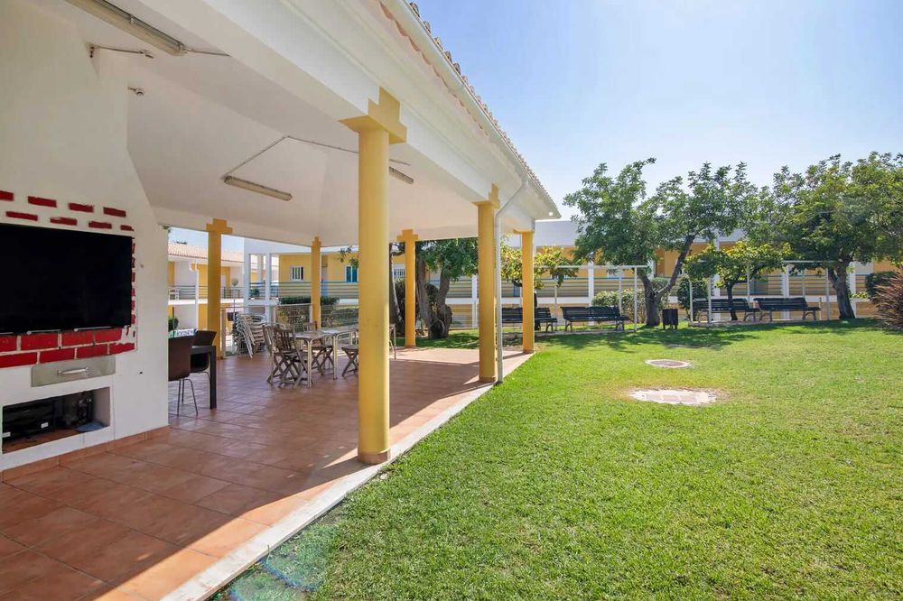 T2 a 3 km da praia com piscina - Encosta São José by Gabi Miguel