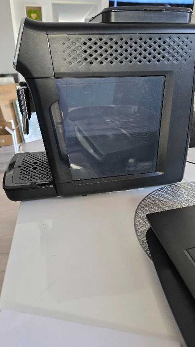 EKSPRES Do Kawy Ciśnieniowy PHILIPS 1500w EP2220/10 Spieniacz LATTE
