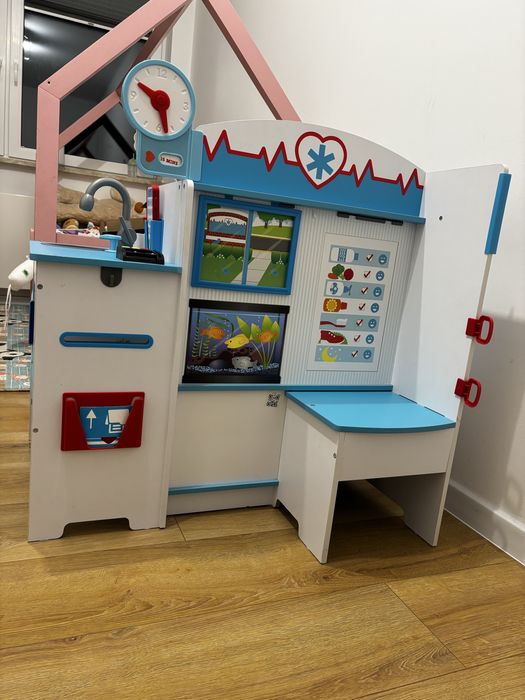Melissa And Doug Duże Centrum Medyczne zestaw lekarza