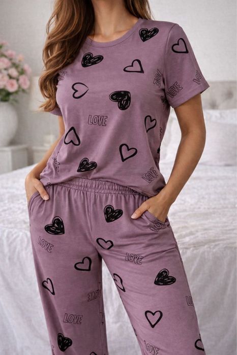 Жіноча піжама зі штанами