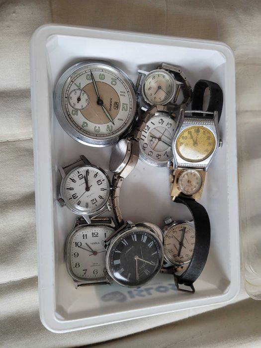 Zestaw 10 zabytkowych, mechanicznych zegarków Timex Ruhla Karex Envoy