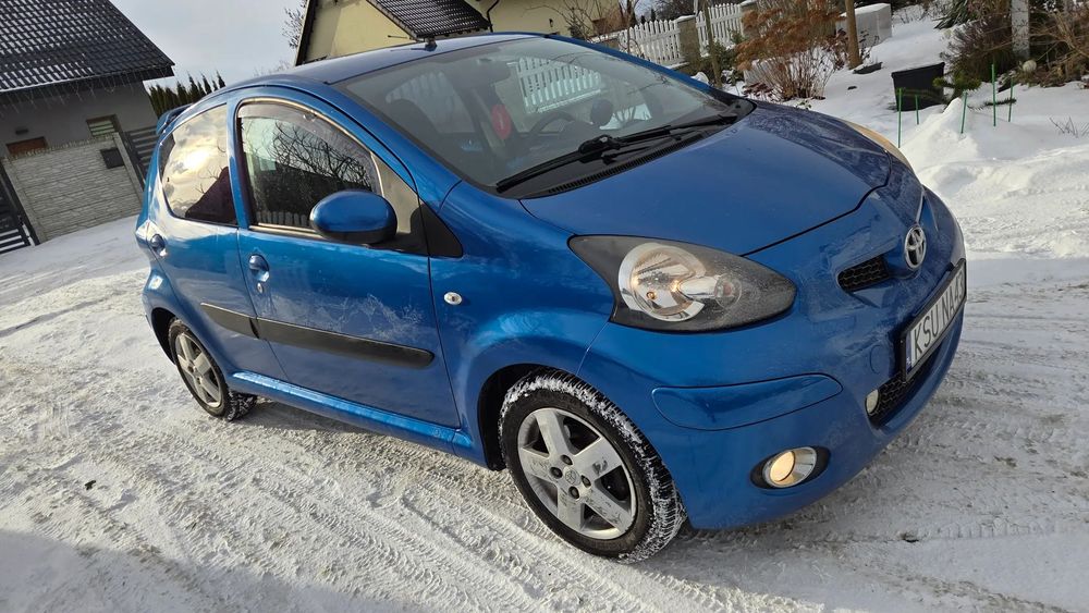 Toyota Aygo Automat rok 2011 Sprzedam Toyote Aygo Automat silnik 1.0 benzyna 68KM