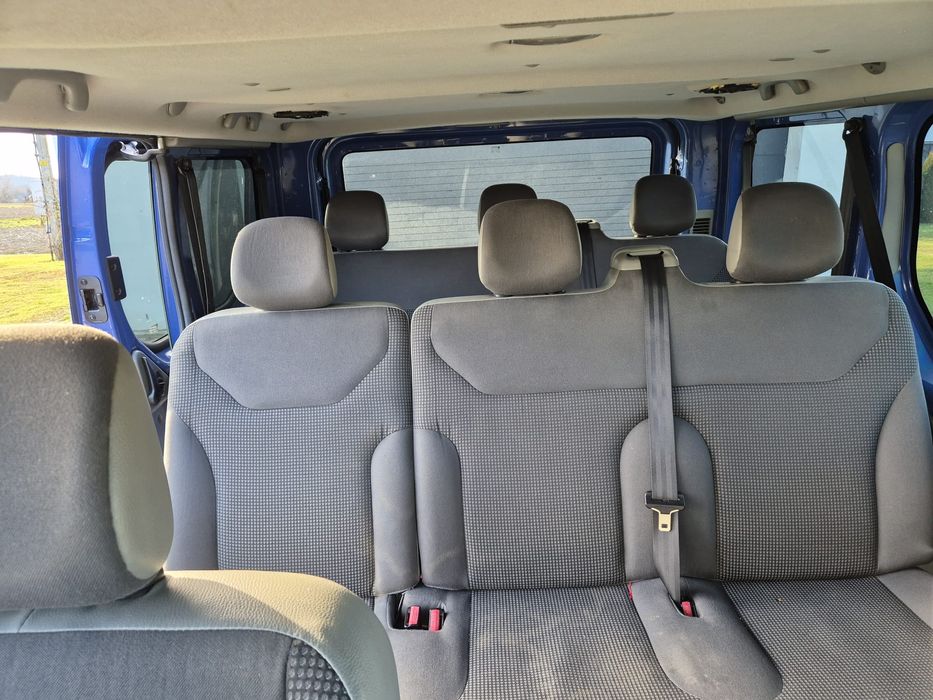 Opel Vivaro 2.5 CDTI 146 KM 2008r. 8os.
Na sprze