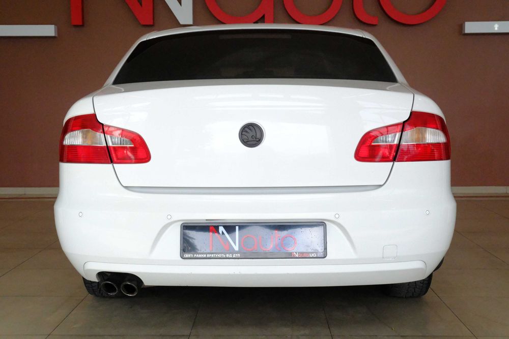 Skoda Superb 2011