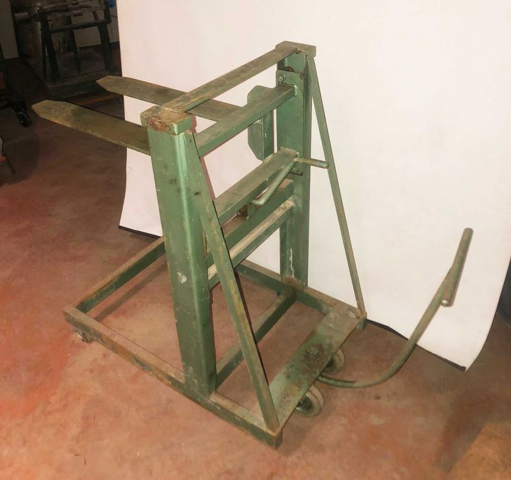 Cavalete de carga para movimentação de peças cerâmicas