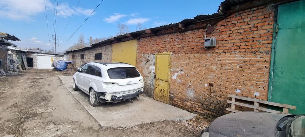 Гаражный бокс СТО  гараж Темп помещение Малярка склад Киев святошински