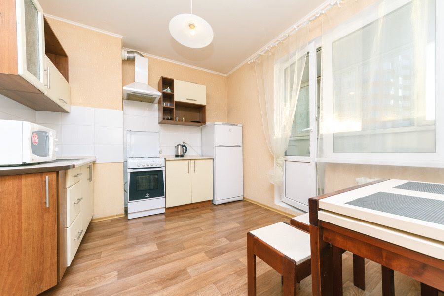 Урлівська 38, позняки , поруч River mall