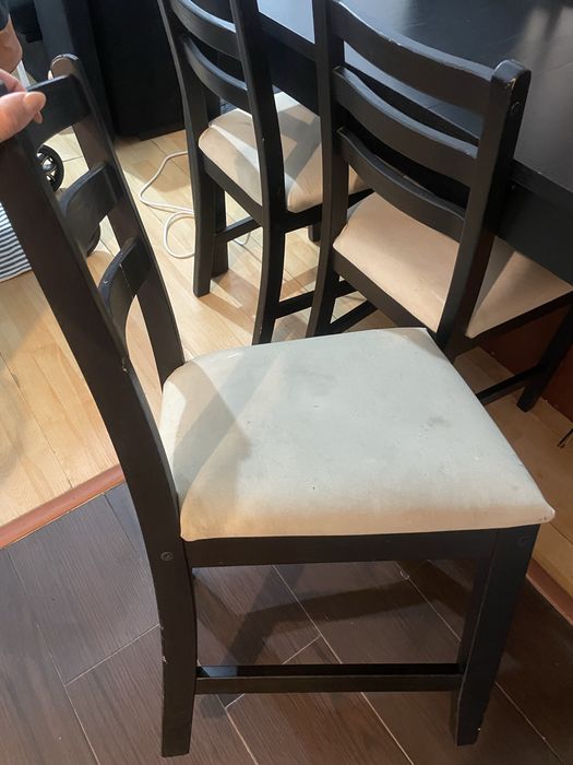 Vendo mesa com 4 cadeiras