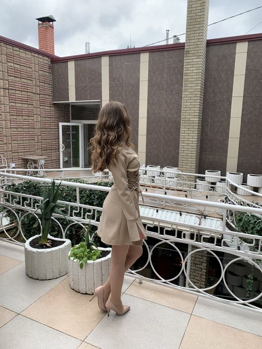 Сукня бежевого кольору,розмір S-M