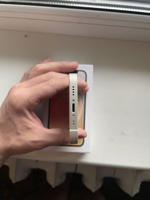 Продам iPhone 12 Mini 64