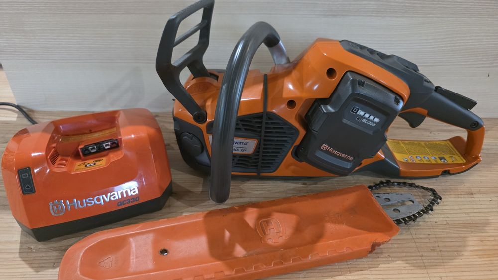 Husqvarna 540i XP Акумуляторна ланцюгова пилка з акумулятором і З/У
