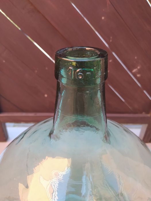Stary balon na wino Viresa 16l