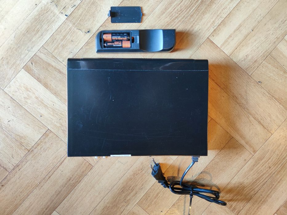 Dekoder tuner DVB-T LTC HD-303 z pilotem