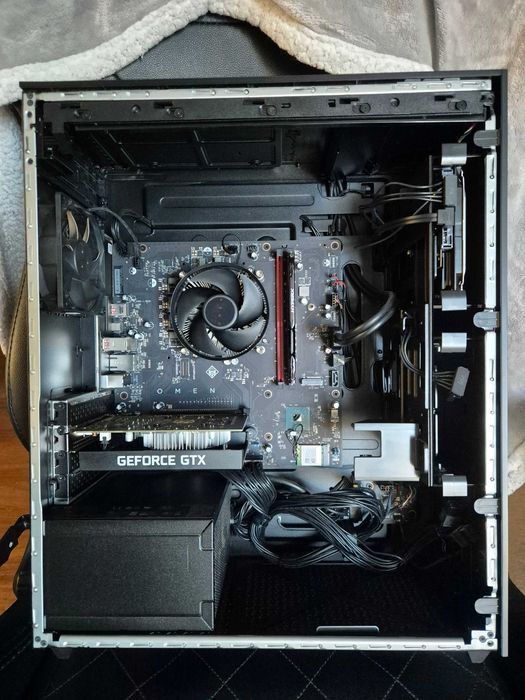 Computador HP Omen Obelisk Desktop i5-8400 GTX 1650 16GB RAM 1TB HDD