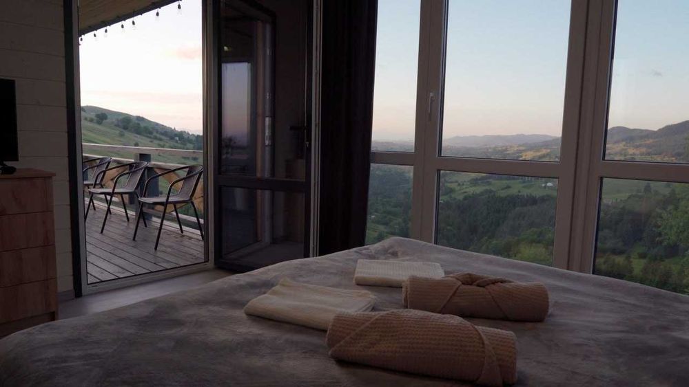 Будиночок у Карпатах