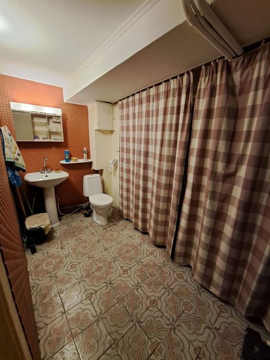 Метро Мінська, Оболонь,  нежиле приміщення,вул.  Левка Лук'яненка