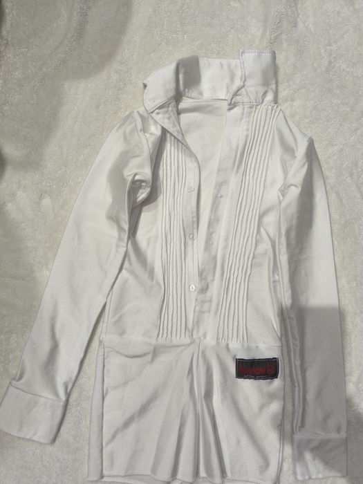 Продам танцювальну рубашкув дуже гарному стані.