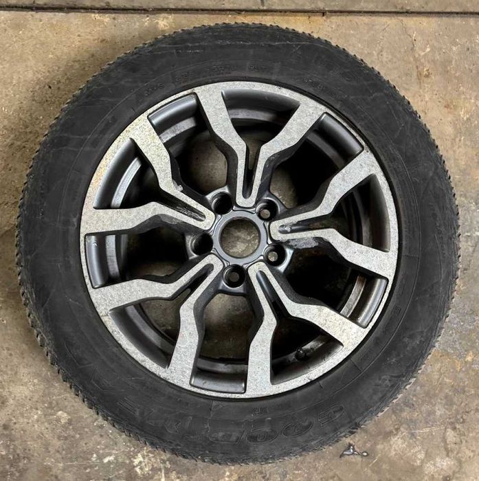 Комплект оригинальных шин + дисков для Audi A4 B8 | Всесезонные | R16