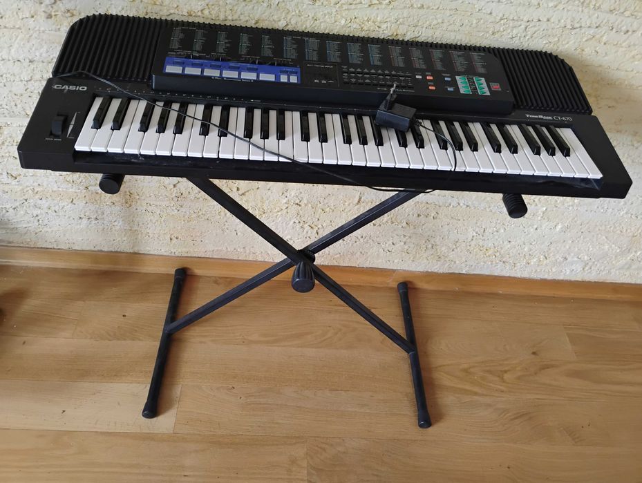 Keyboard Casio plus stojak