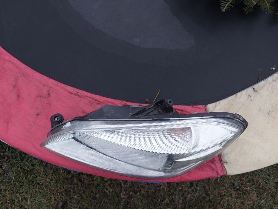 Lampa  lewa  przód skoda fabia 2