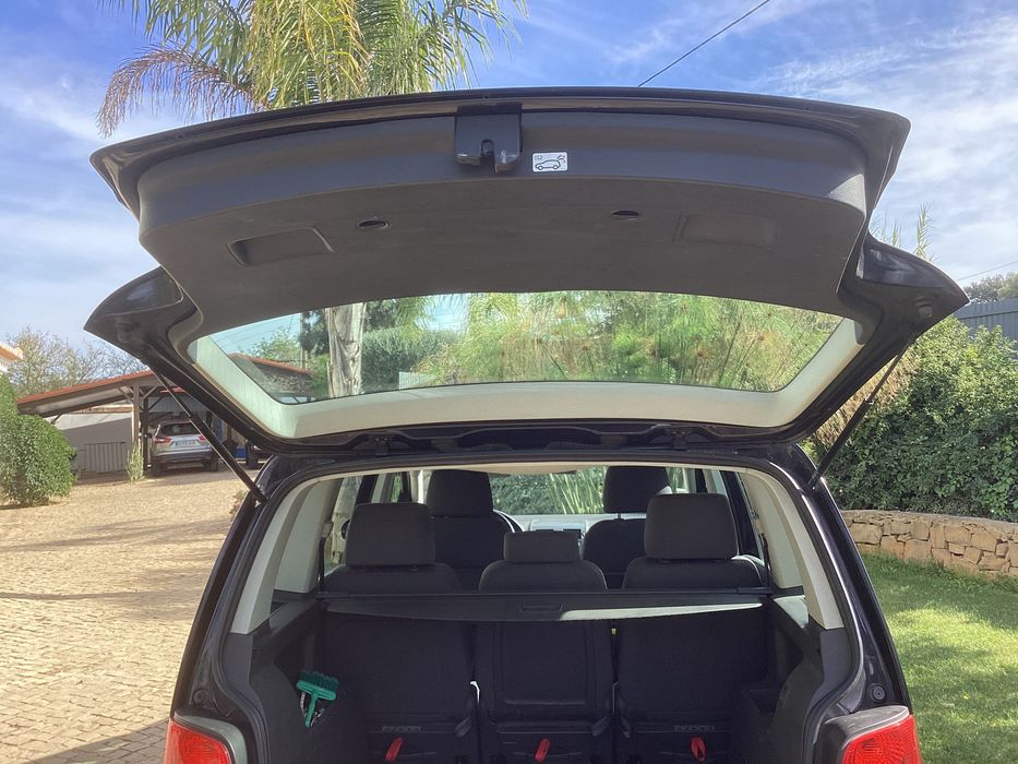 VW TOURAN 1.9 TDI Conceptline 5 lugares DSG