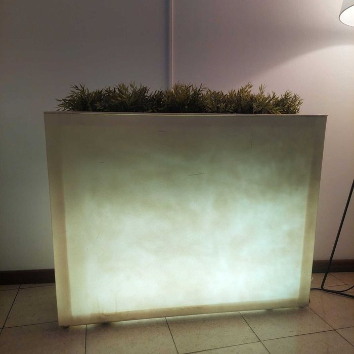 Floreira com luz