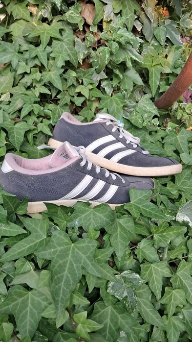 Кросівки жіночі Adidas