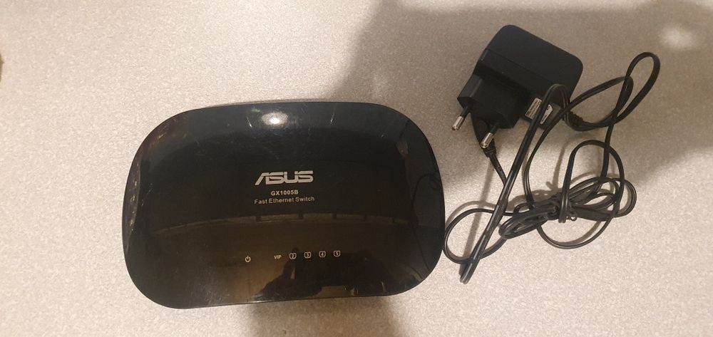 Switch Asus GX1005B