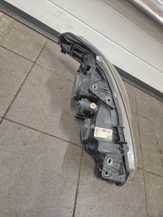 Lampa xsenon Laguna 2 lift