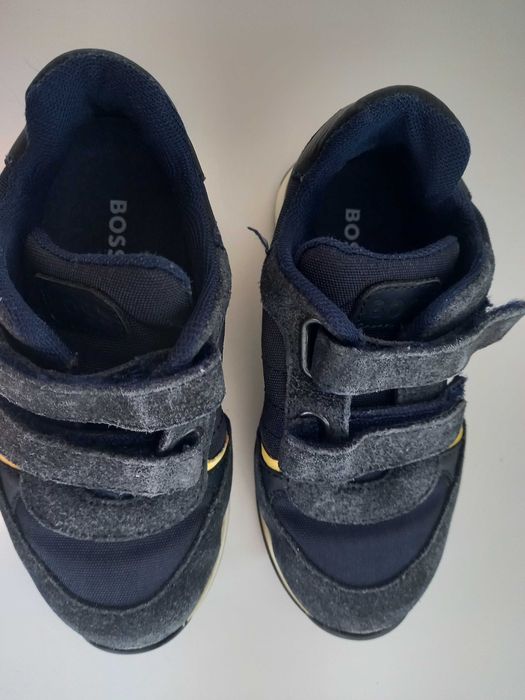 Sapatilhas menino 25