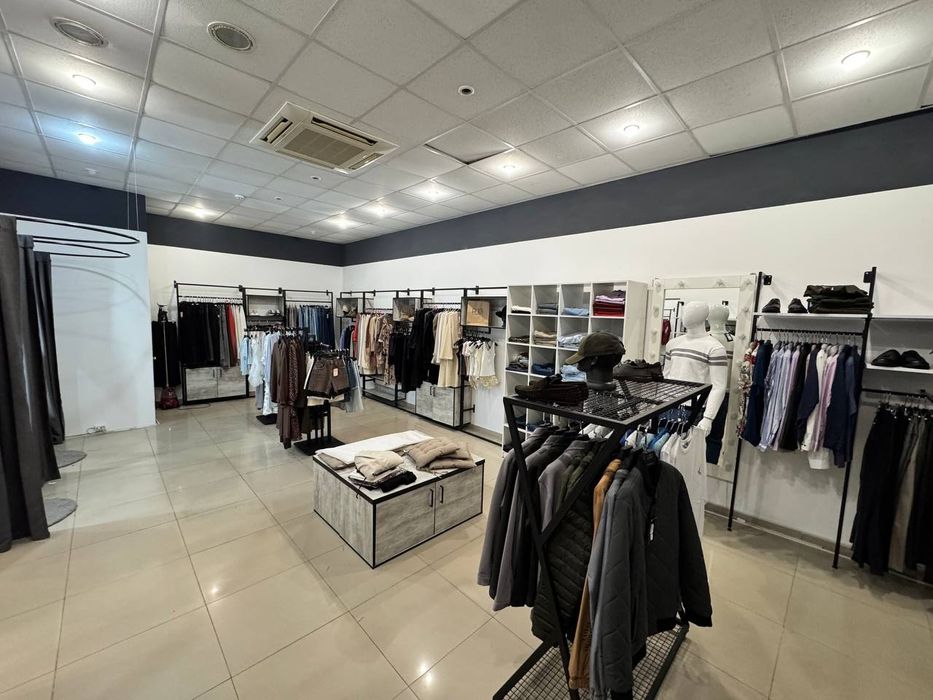 Соборная,продажа фасадного помещения 62м 200000$