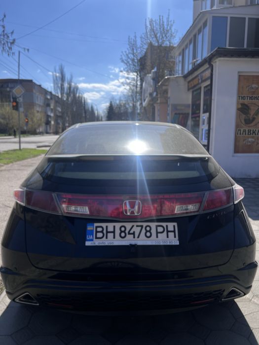 терміновий продаж Honda civic 5D продам машину