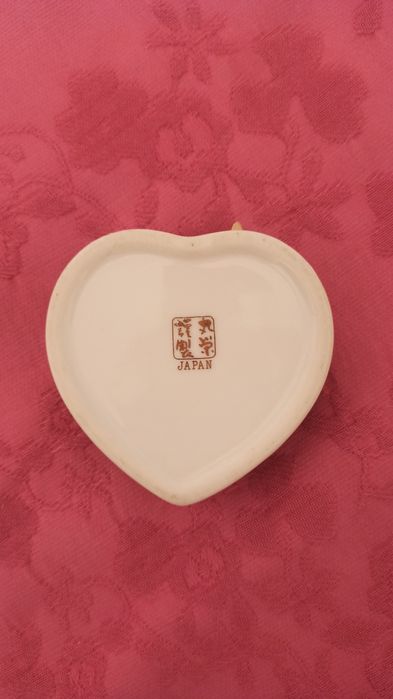 Várias peças de Porcelana Decorativas
