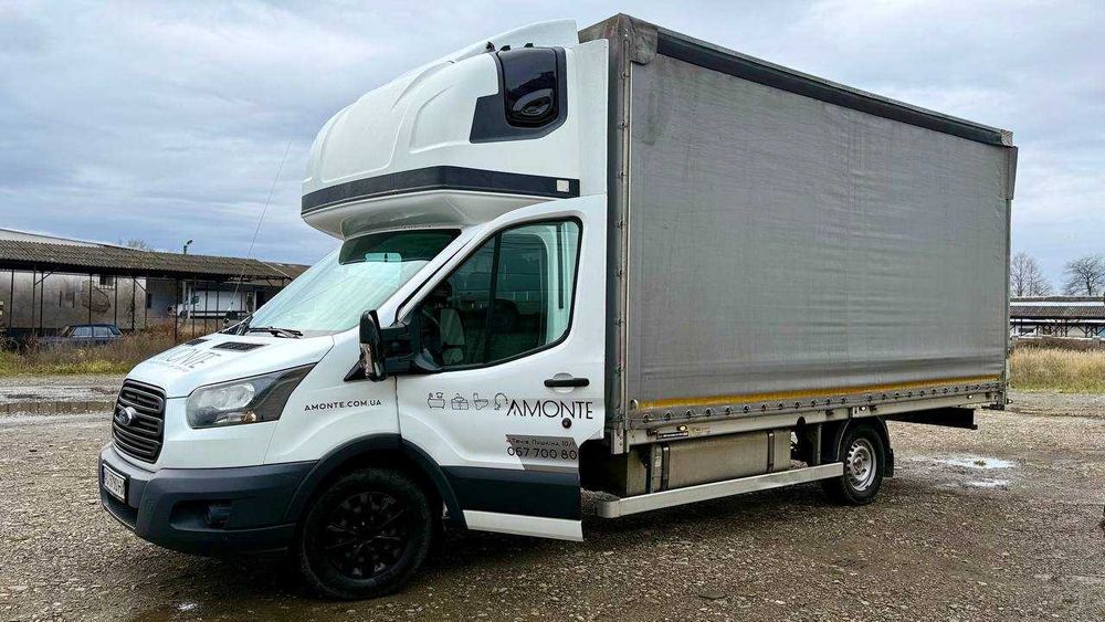 Автомобіль Ford Tranzit