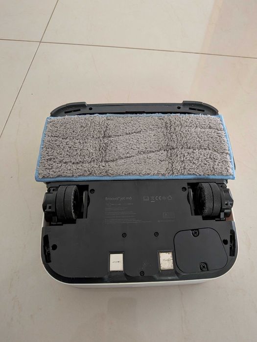 iRobot Braava jet m6 — pouco uso + 6 panos reutilizáveis