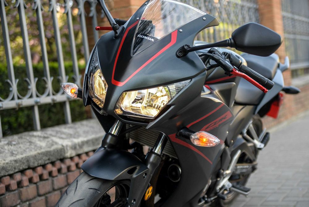 Honda cbr 300r 2019  рік