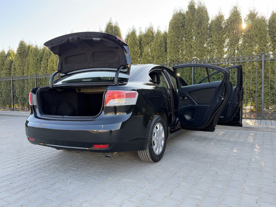 Продам Авенсис Дизель 2.0 D-4D