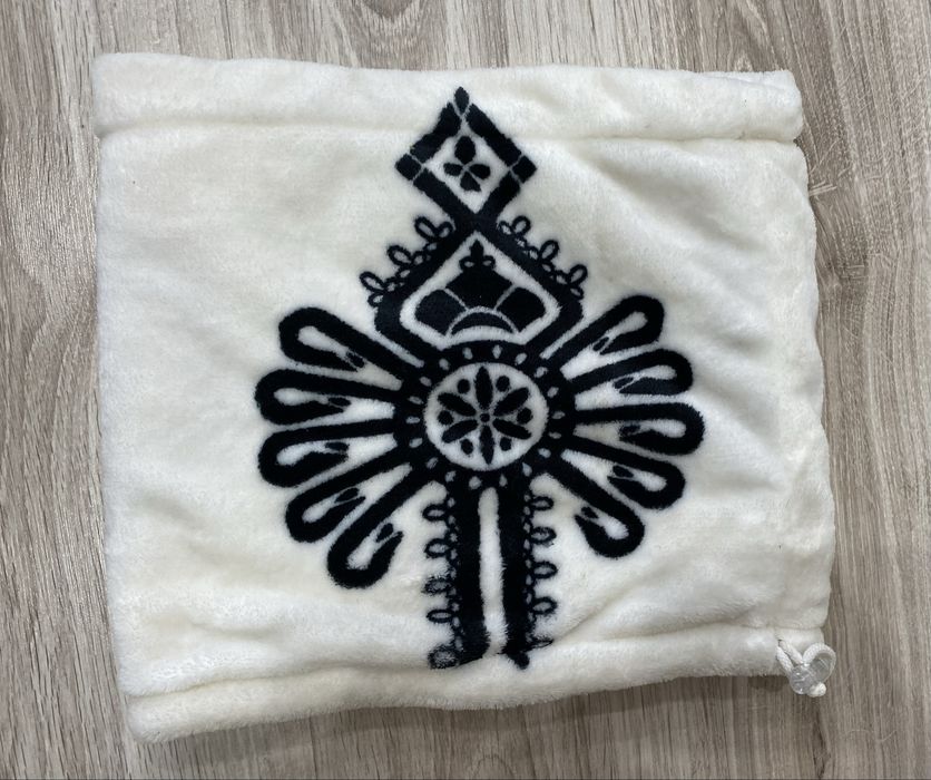 Kremowy misiowy Komin wzór folklor woolk