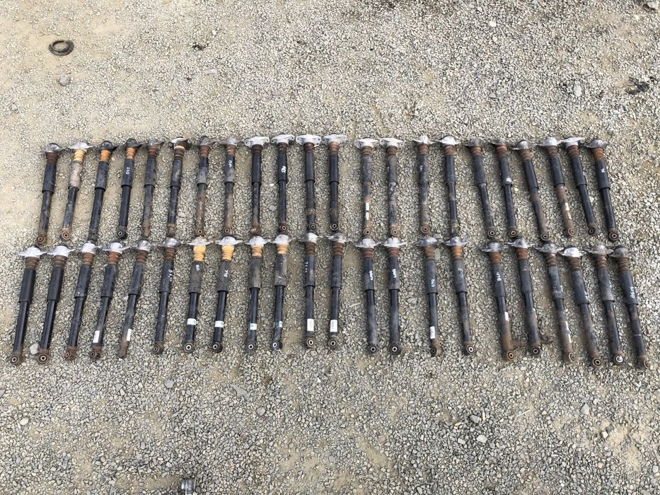 Задние амортизаторы VW Passat B6 амортизатор стойки Пассат Б6